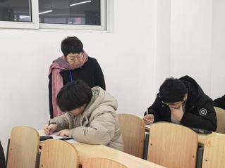 材化学院领导班子与辅导员深入考...